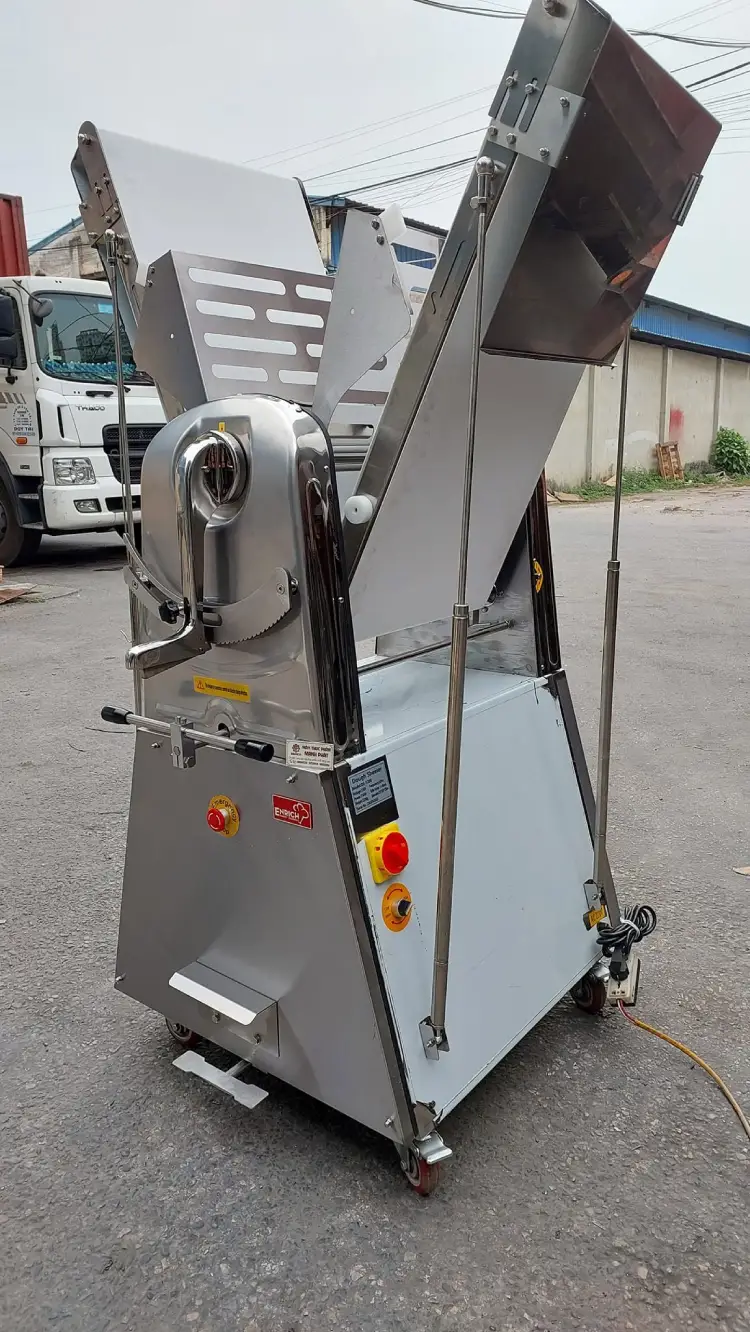 máy cán bột ngàn lớp QSJ-520E
