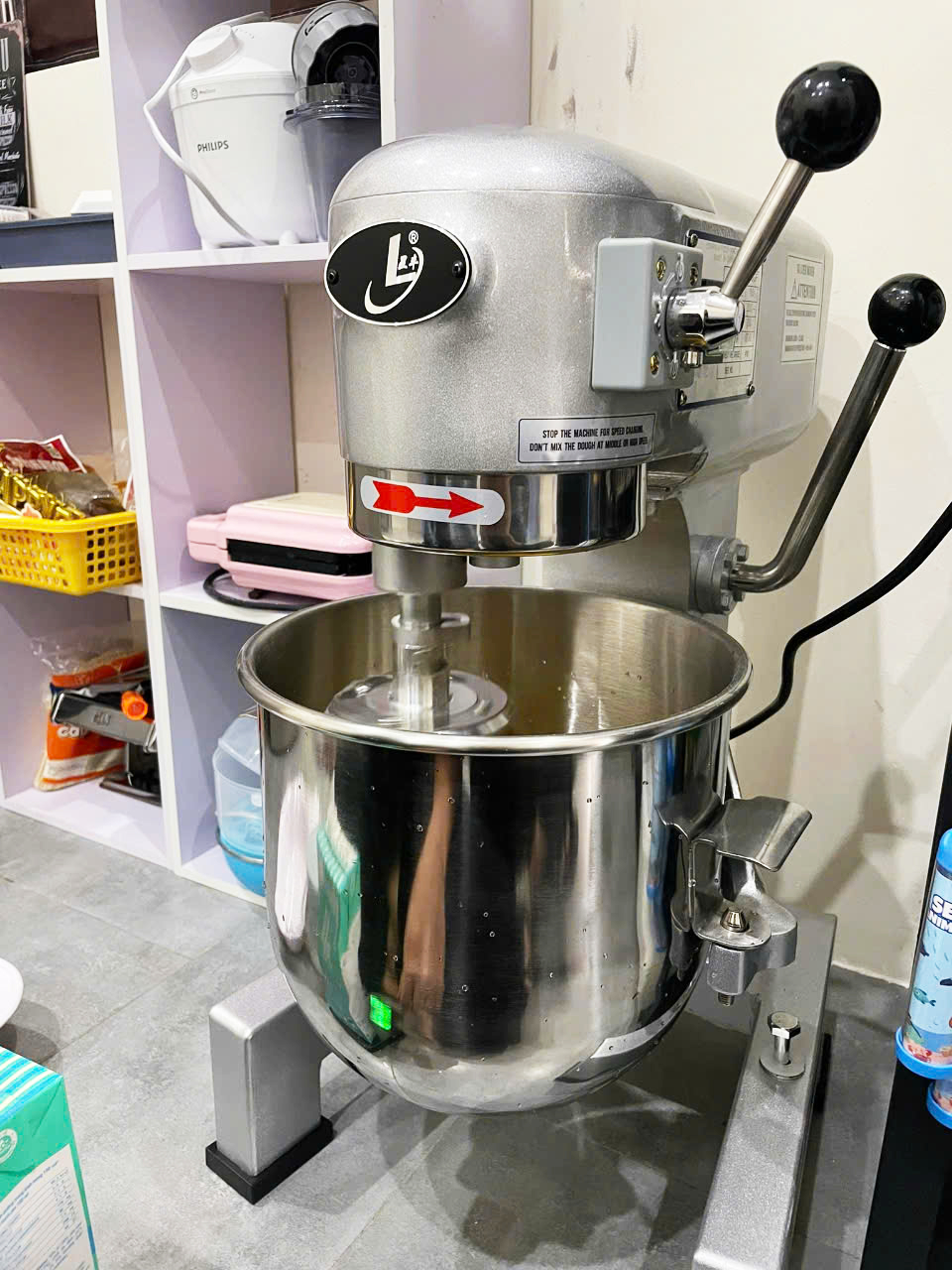 máy đánh trứng 10 lít LC - B10GF