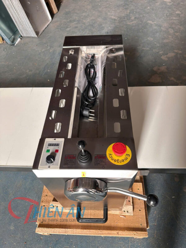 cận cảnh MT500 cán bột 2 chiều