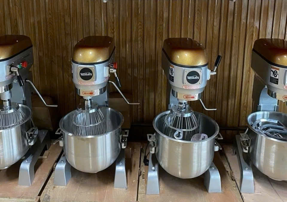 máy đánh trứng đầu vàng 20L