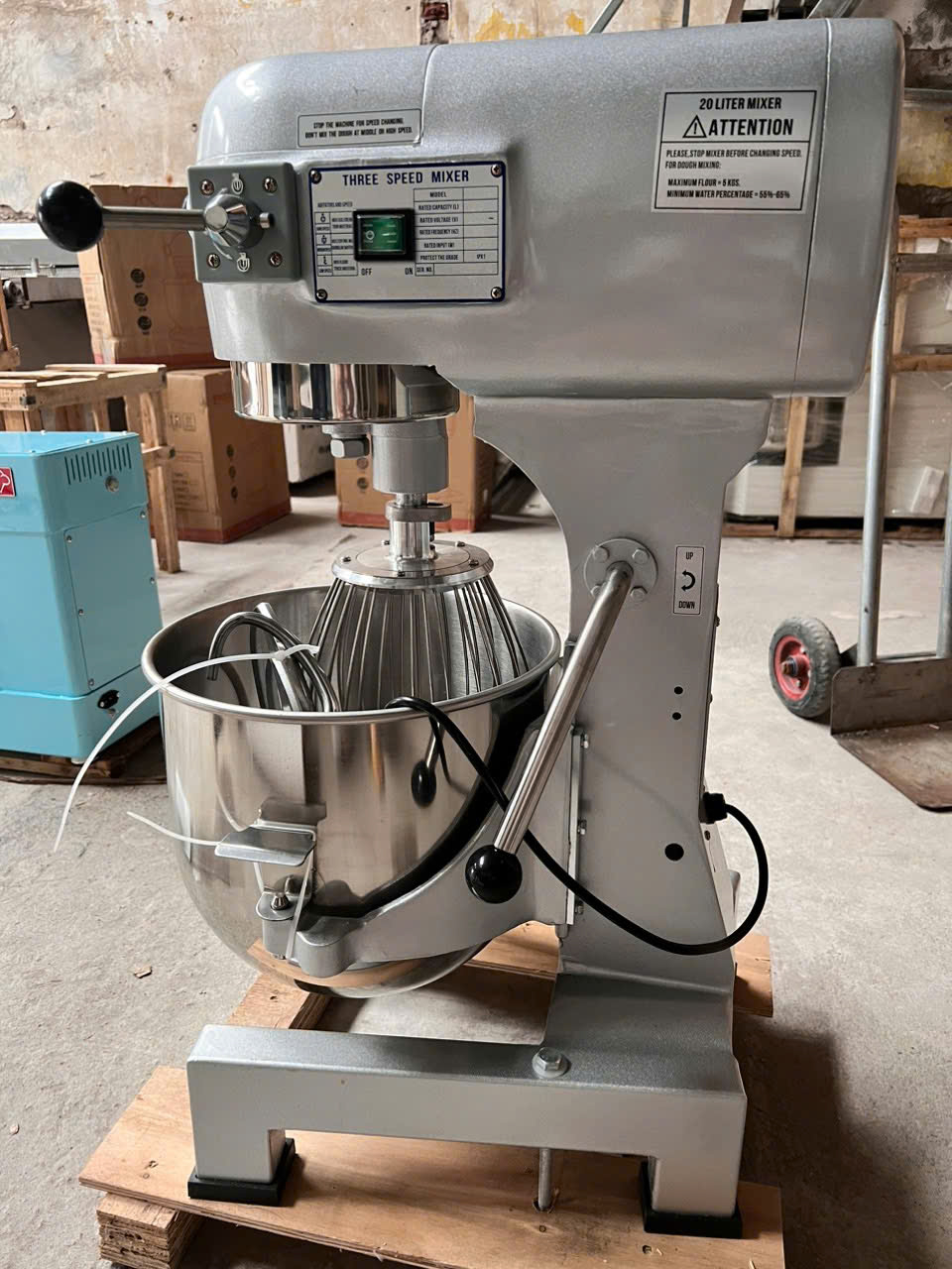 máy đánh trứng công nghiệp LC-B20G