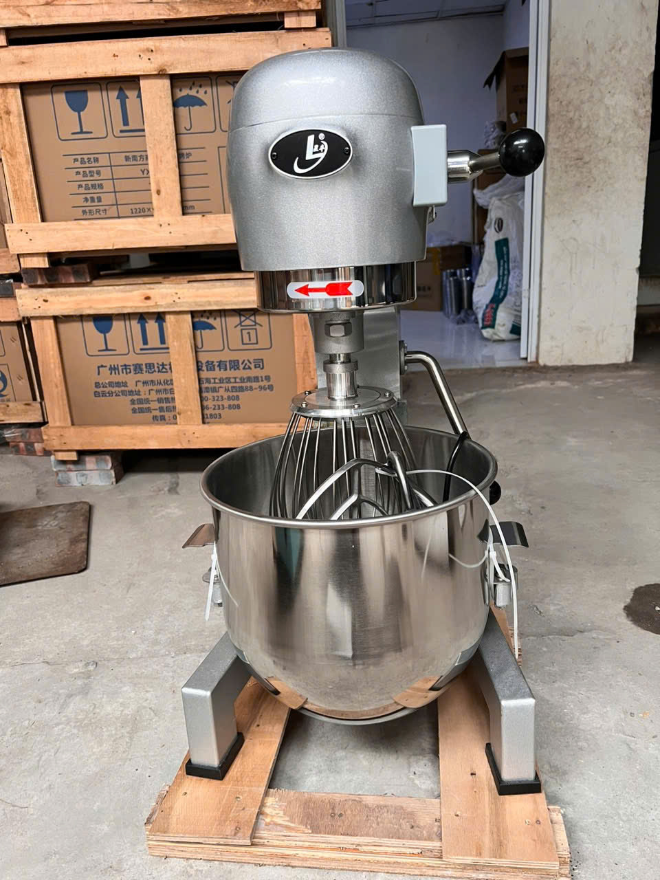 thiết kế chắc chắn của máy đánh trứng 20L LC-B20G