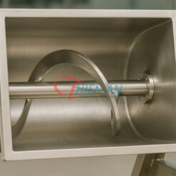 Cận cảnh khoang trộn inox 304, hình dạng nằm ngang.