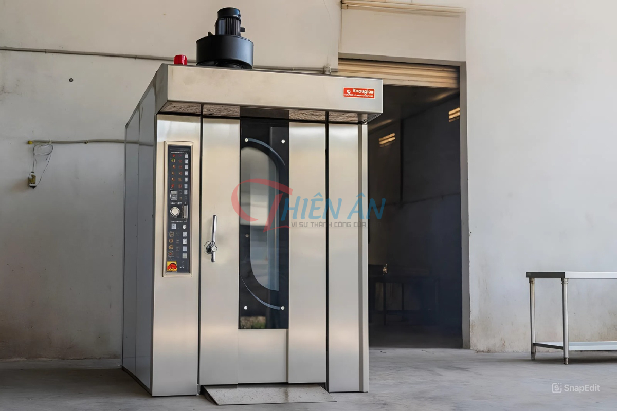Lò nướng bánh mì xoay 32 khay Hongling HX-32D-01 tại kho của Máy thực phẩm Thiên Ân